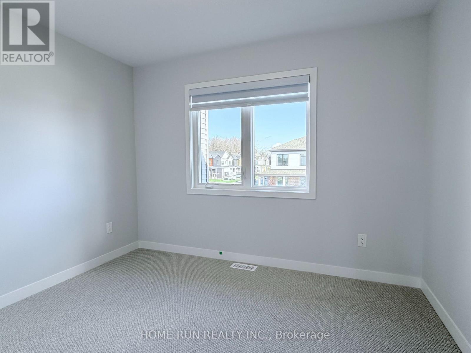 109 Tonic Crescent, Ottawa, Ontario K2K 0N1 - Photo 20 - X12496632