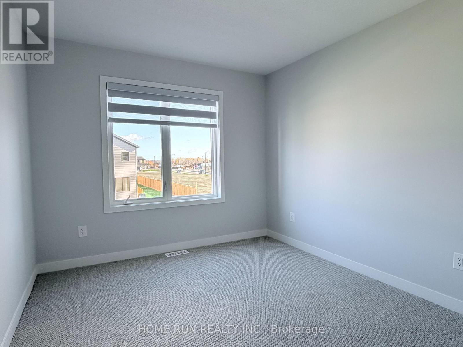 109 Tonic Crescent, Ottawa, Ontario K2K 0N1 - Photo 24 - X12496632