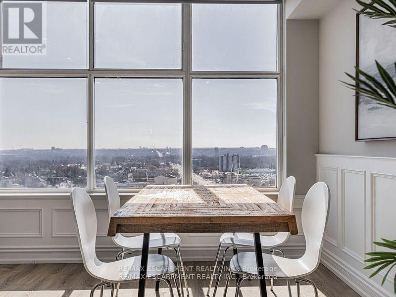 Uph7 - 880 Dundas Street W, Mississauga, Ontario  L5C 4H3 - Photo 13 - W12509082