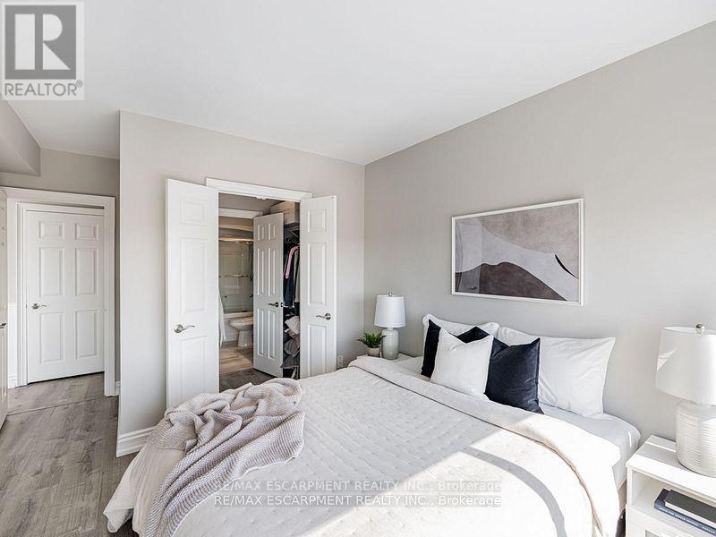 Uph7 - 880 Dundas Street W, Mississauga, Ontario  L5C 4H3 - Photo 24 - W12509106