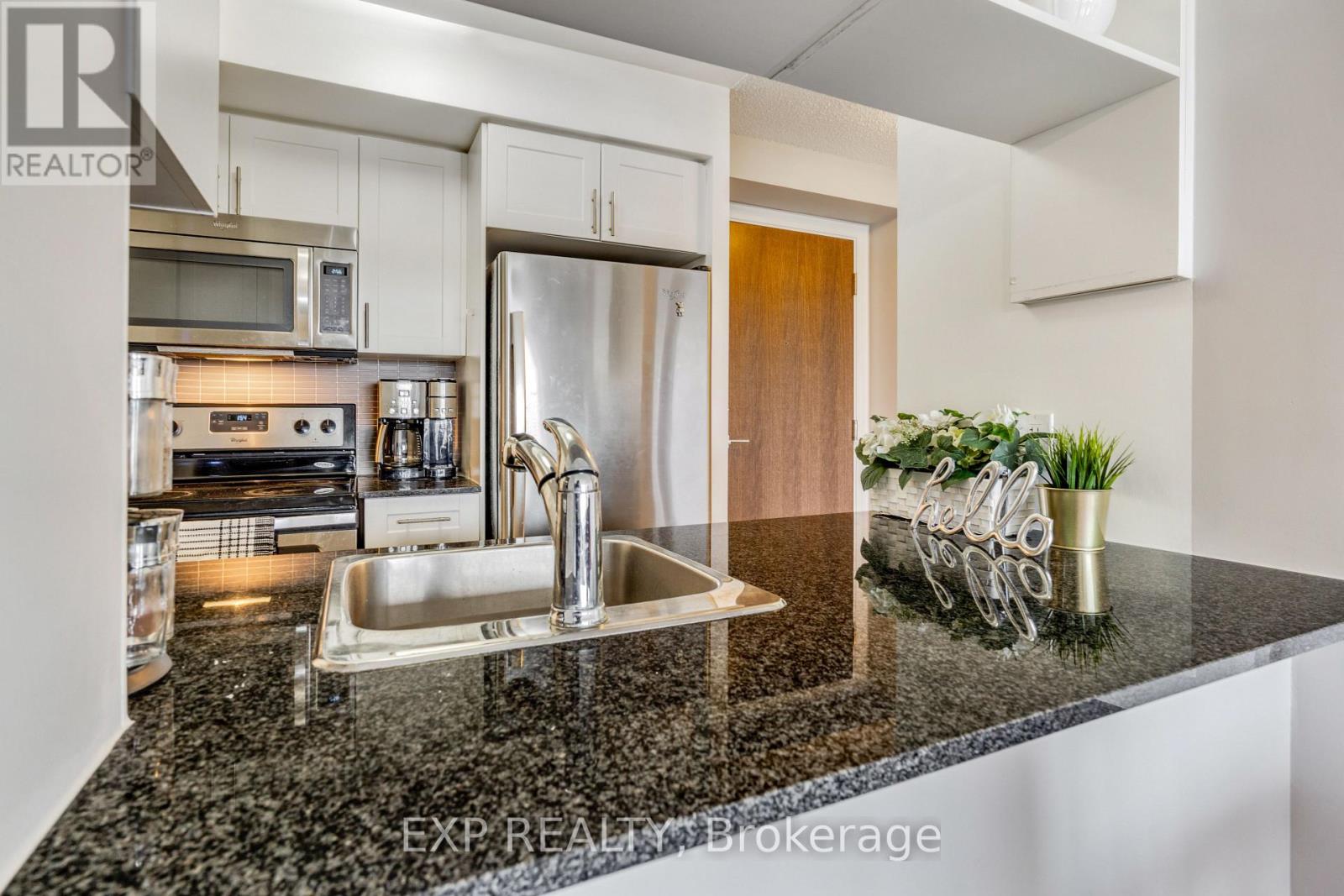 2326 - 2 EVA ROAD, Toronto, Ontario