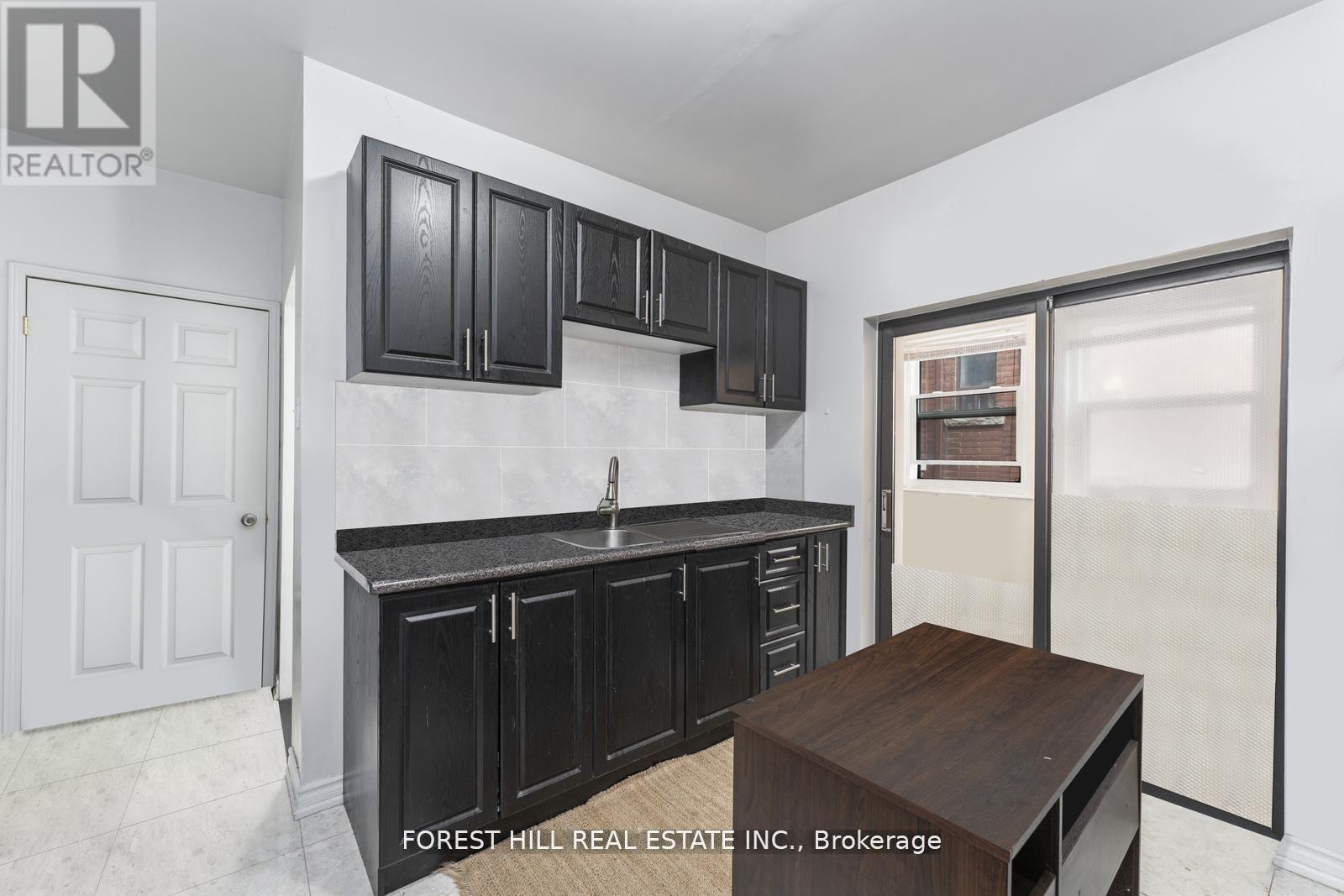 1046 Dovercourt Road, Toronto, Ontario  M6H 2X8 - Photo 36 - W12509198