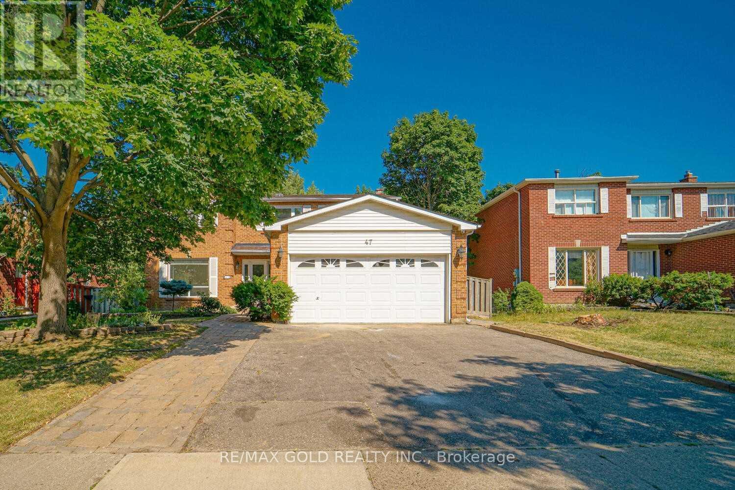 47 MOFFATT AVENUE, Brampton, Ontario