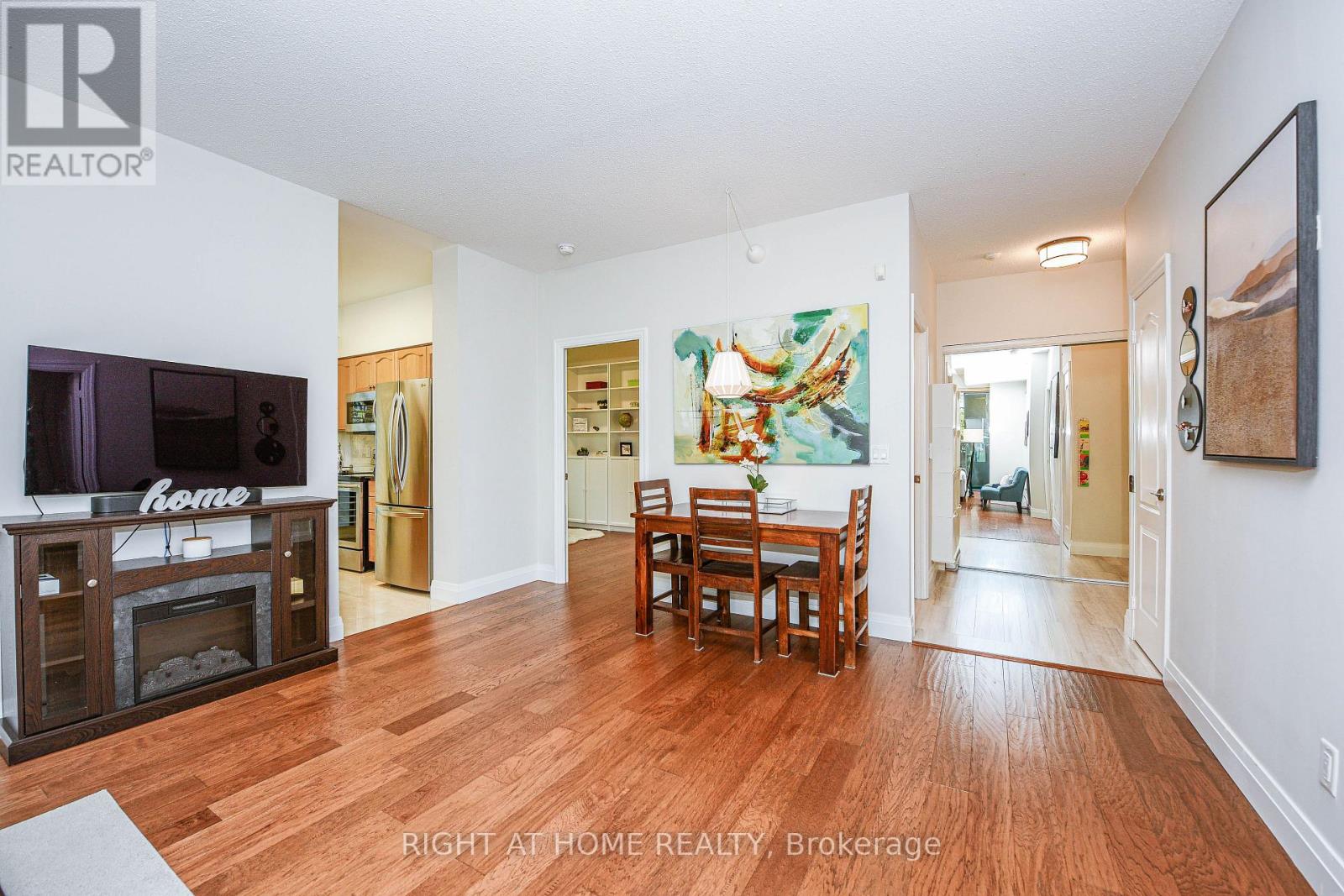 109 - 2119 Lake Shore Boulevard W, Toronto, Ontario  M8V 4E8 - Photo 10 - W12509282