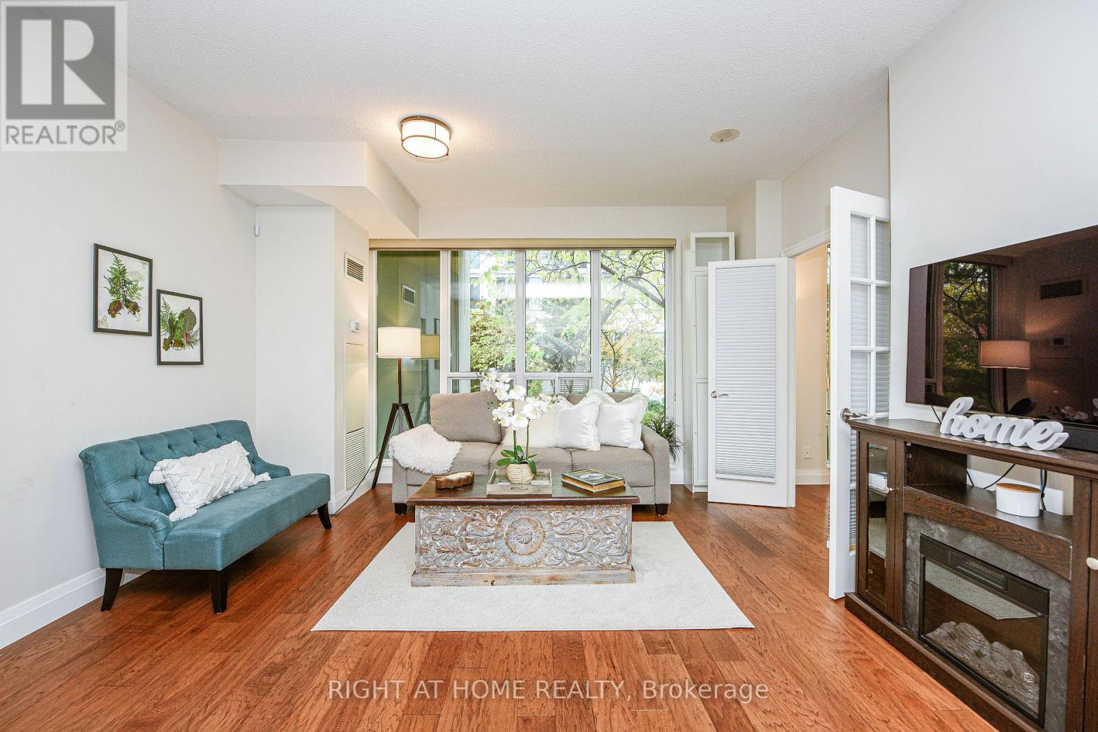 109 - 2119 Lake Shore Boulevard W, Toronto, Ontario  M8V 4E8 - Photo 6 - W12509282