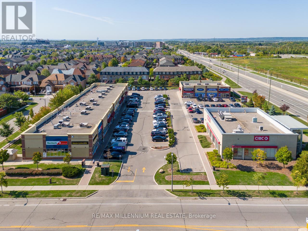 3 - 2520 Postmaster Drive, Oakville, Ontario  L6M 0N2 - Photo 4 - W12509300