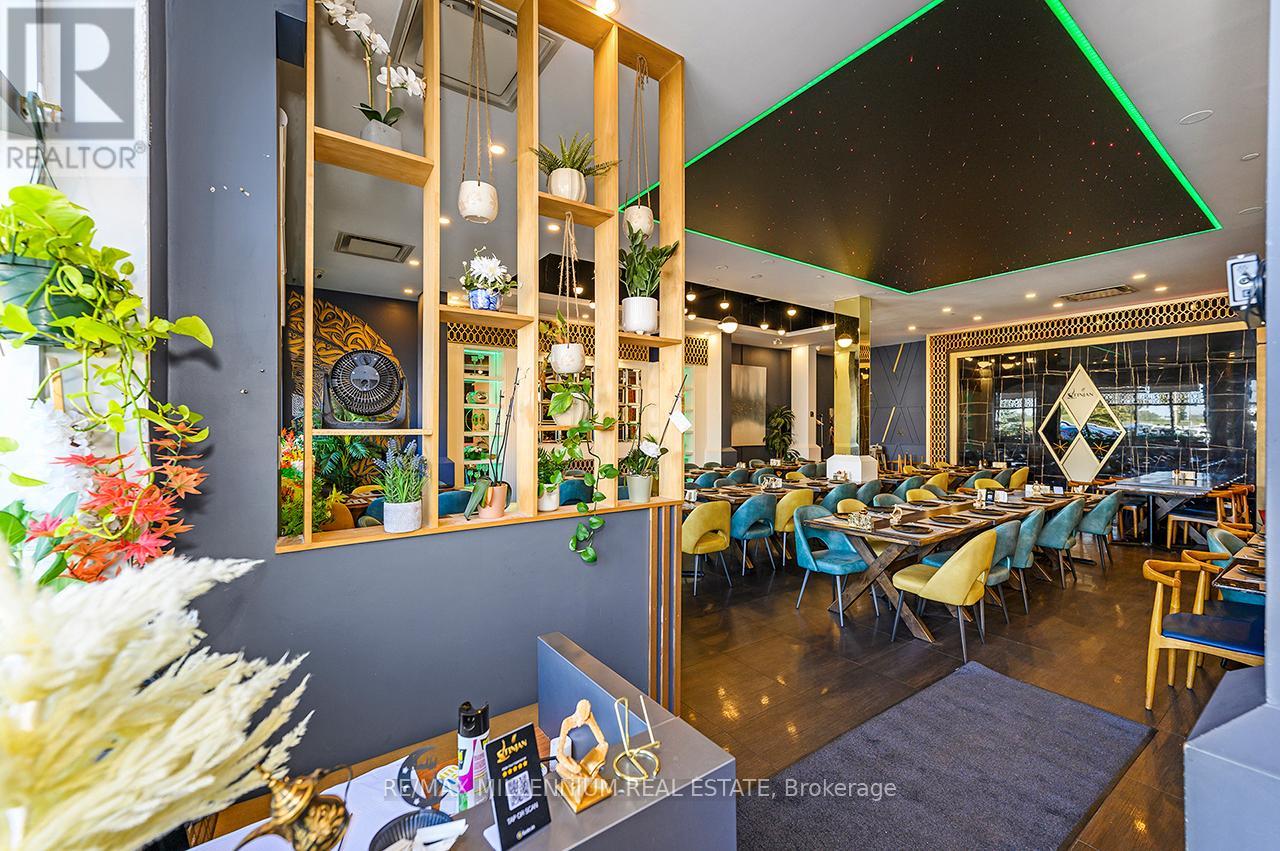 3 - 2520 Postmaster Drive, Oakville, Ontario  L6M 0N2 - Photo 9 - W12509300