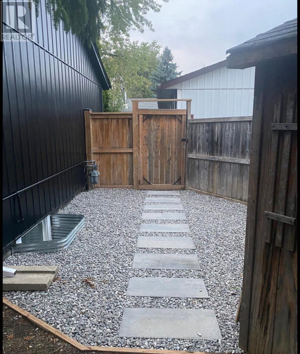 26 Hillbank Trail, Brampton, Ontario  L6S 1P6 - Photo 22 - W12509324