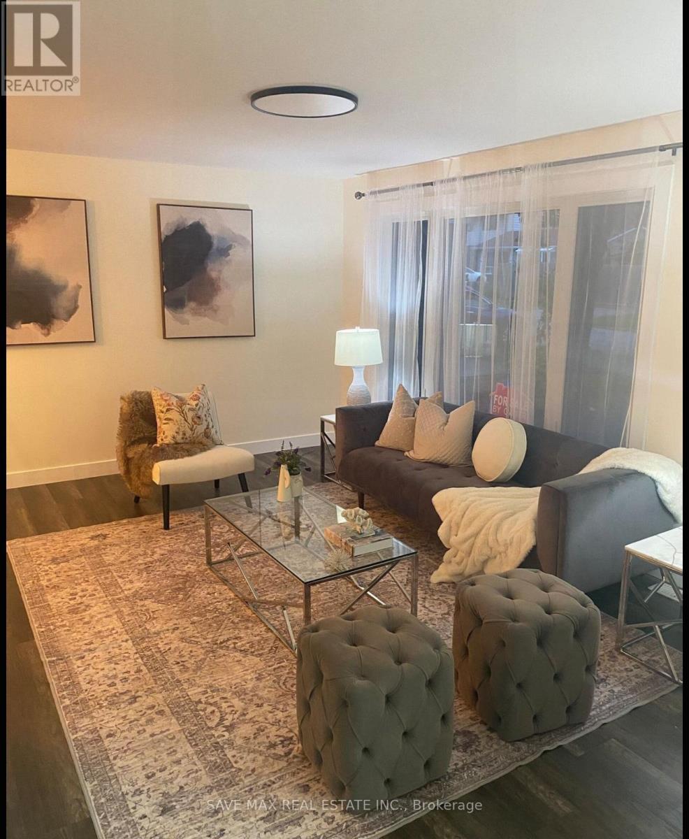 26 Hillbank Trail, Brampton, Ontario  L6S 1P6 - Photo 3 - W12509324