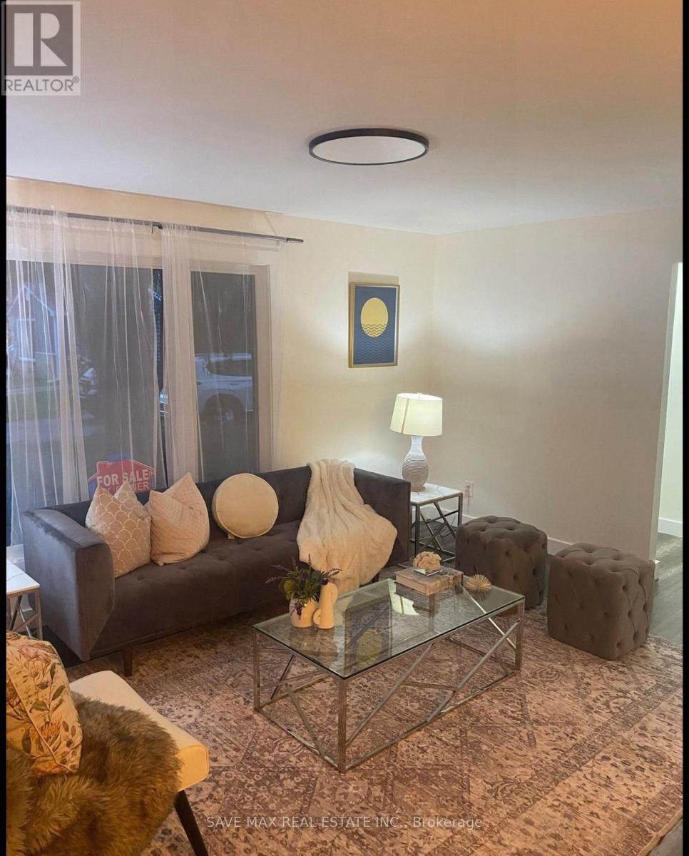 26 Hillbank Trail, Brampton, Ontario  L6S 1P6 - Photo 4 - W12509324