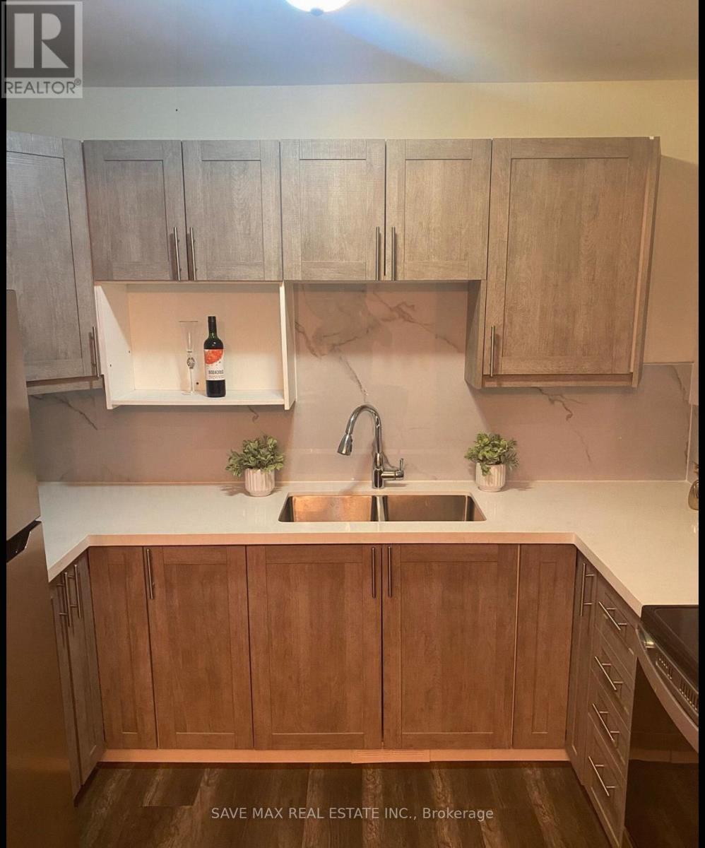 26 Hillbank Trail, Brampton, Ontario  L6S 1P6 - Photo 7 - W12509324