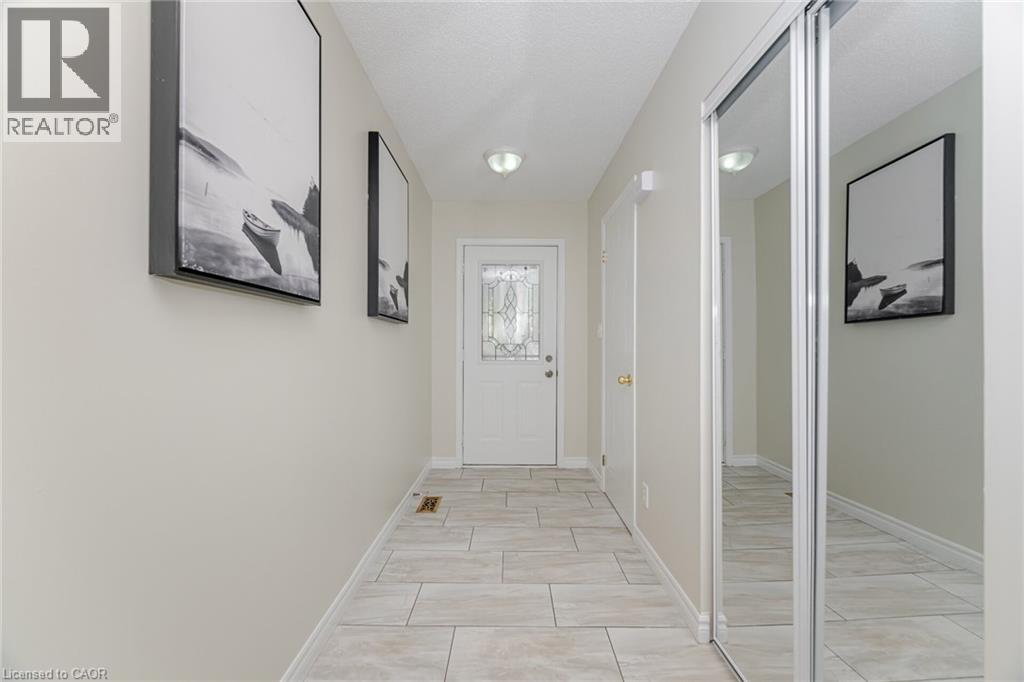 525 Chablis Drive, Waterloo, Ontario  N2T 2Y1 - Photo 8 - 40784601