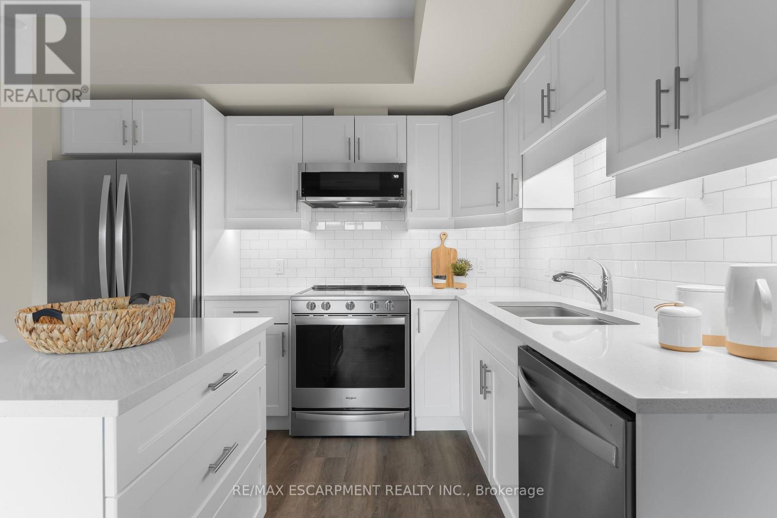 403 - 118 Summersides Boulevard, Pelham, Ontario  L0E 1E1 - Photo 12 - X12365377