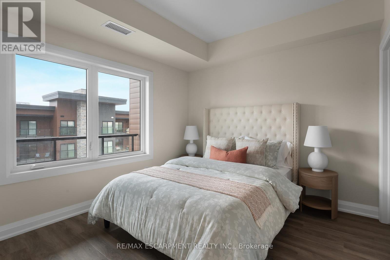 403 - 118 Summersides Boulevard, Pelham, Ontario  L0E 1E1 - Photo 16 - X12365377