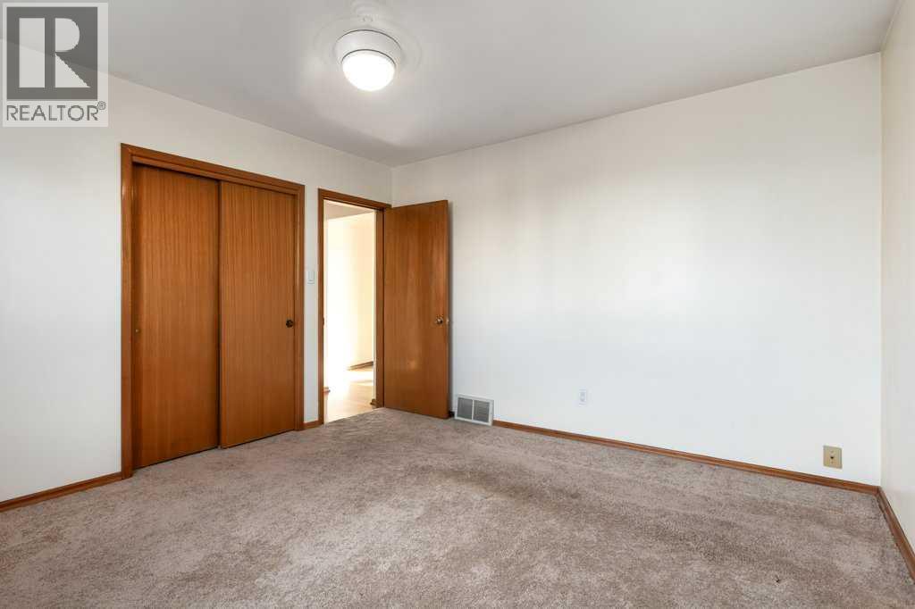 411 10 Street Ne, Calgary, Alberta  T2E 4M2 - Photo 13 - A2266294