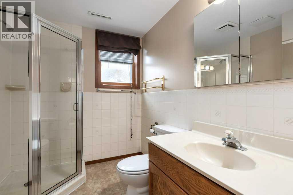 411 10 Street Ne, Calgary, Alberta  T2E 4M2 - Photo 30 - A2266294