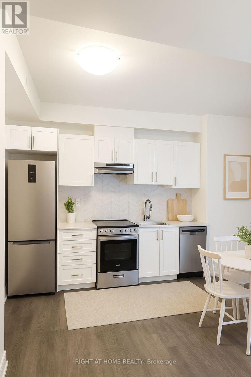 211a - 705 Davis Drive, Newmarket, Ontario  L3Y 0J2 - Photo 5 - N12498166