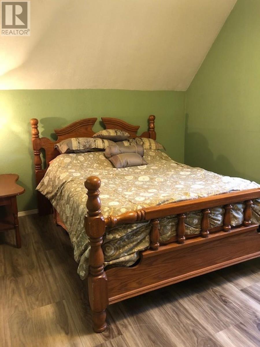 205 Main St, Schreiber, Ontario  P0T 2W0 - Photo 7 - TB253386