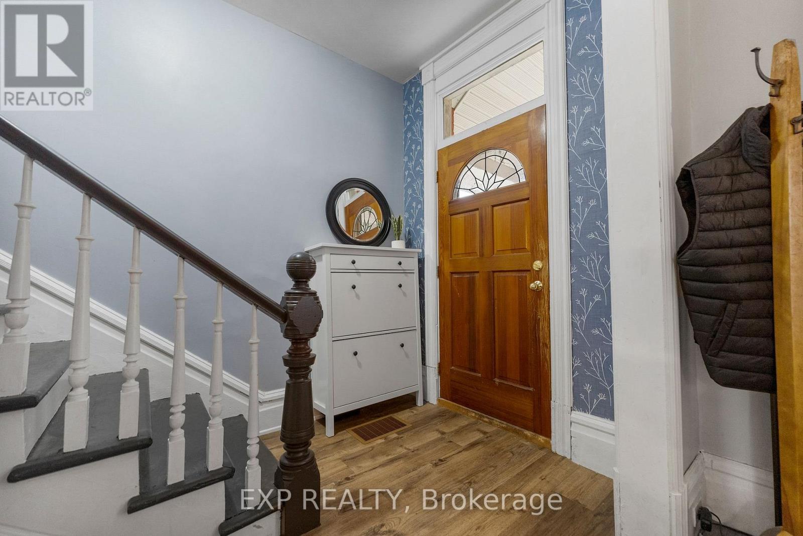 70 Munroe Avenue E, Renfrew, Ontario  K7V 3K1 - Photo 3 - X12509448