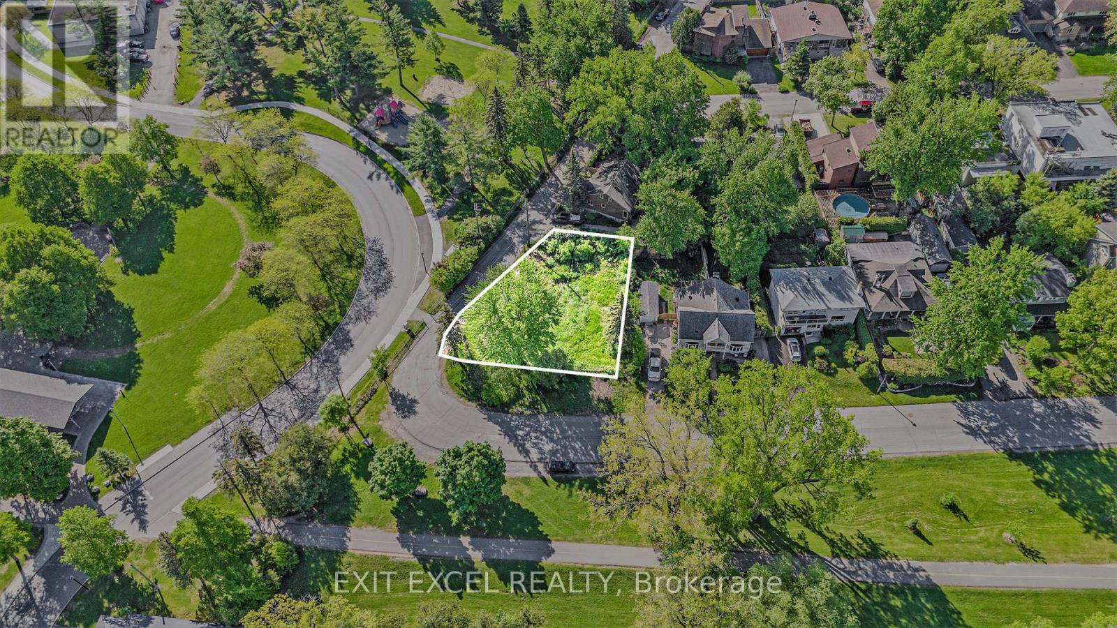 38 Farrow Street, Ottawa, Ontario  K2B 6E1 - Photo 4 - X12509474