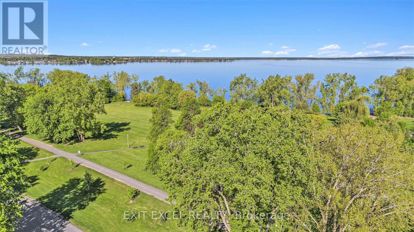 38 Farrow Street, Ottawa, Ontario  K2B 6E1 - Photo 7 - X12509474