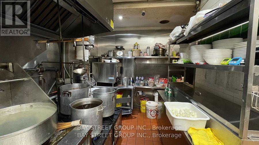 113 James Street N, Hamilton, Ontario  L8R 2K6 - Photo 11 - X12509212