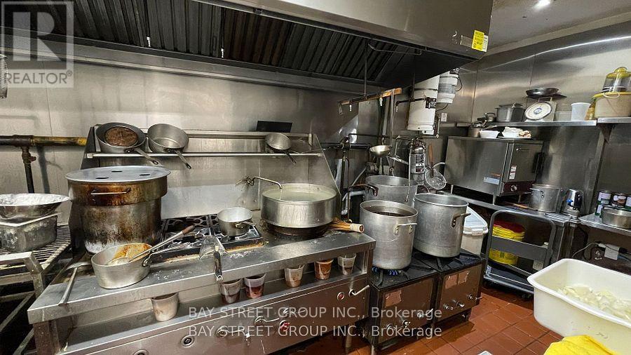 113 James Street N, Hamilton, Ontario  L8R 2K6 - Photo 14 - X12509212