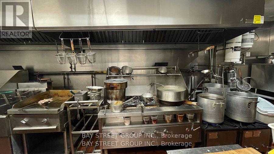 113 James Street N, Hamilton, Ontario  L8R 2K6 - Photo 17 - X12509212