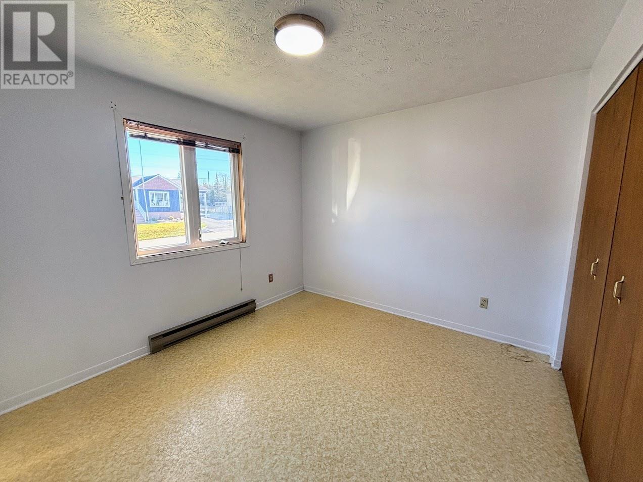 12 Wendego St, Manitouwadge, Ontario  P0T 2C0 - Photo 4 - TB253403