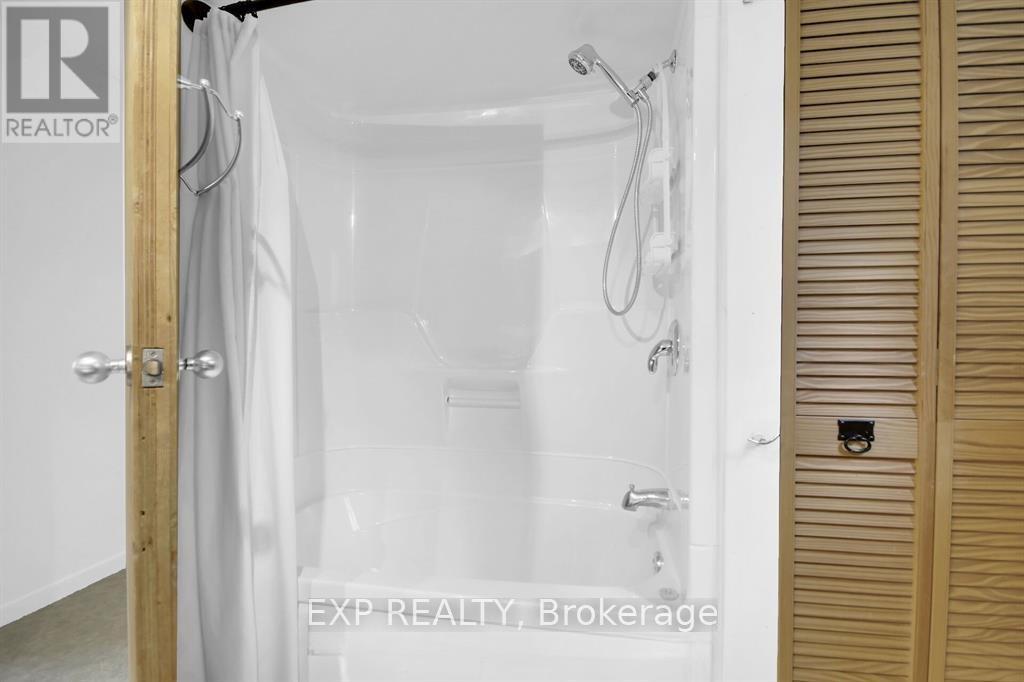 14 Lazy Nol Court, Ottawa, Ontario  K2S 1T5 - Photo 17 - X12508400