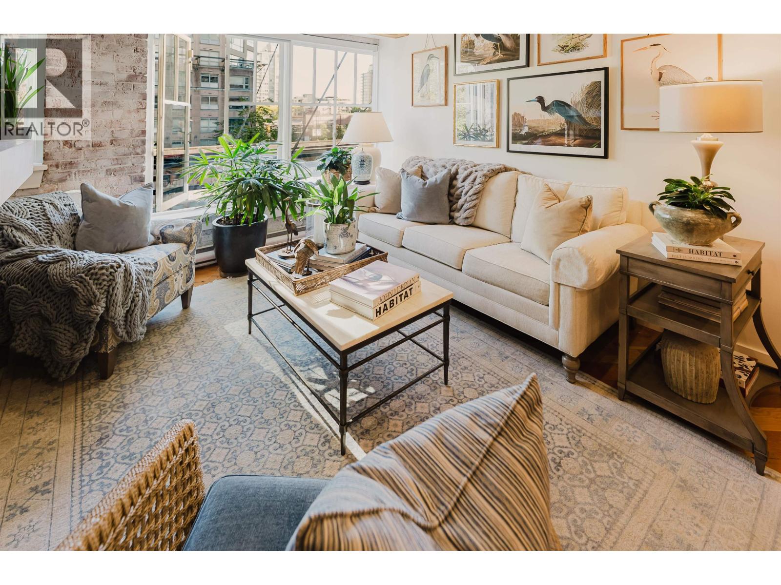 210 1178 Hamilton Street, Vancouver, British Columbia  V6B 2S2 - Photo 3 - R3064622