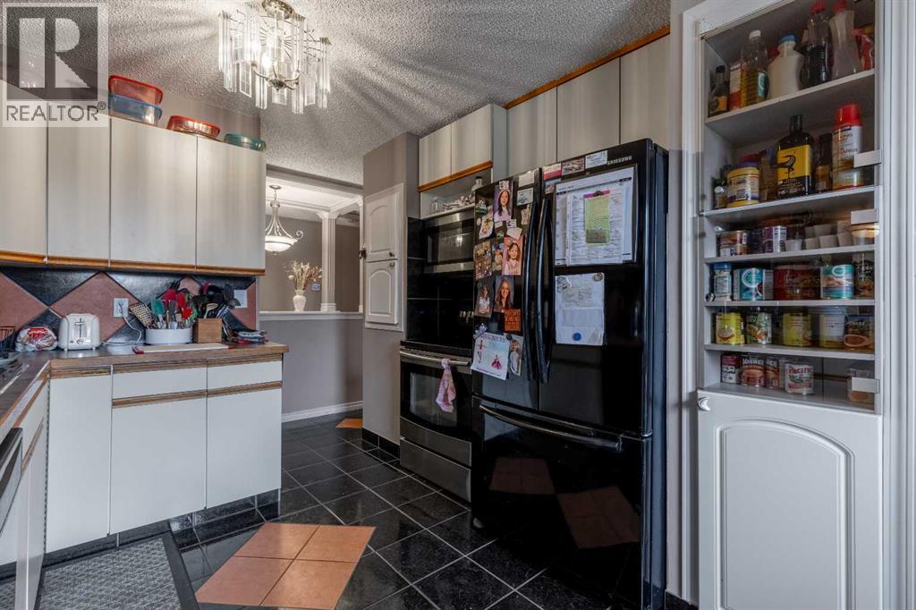 1919 19 Avenue S, Lethbridge, Alberta  T1K 3E7 - Photo 11 - A2268685