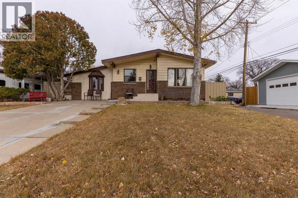 1919 19 Avenue S, Lethbridge, Alberta  T1K 3E7 - Photo 2 - A2268685