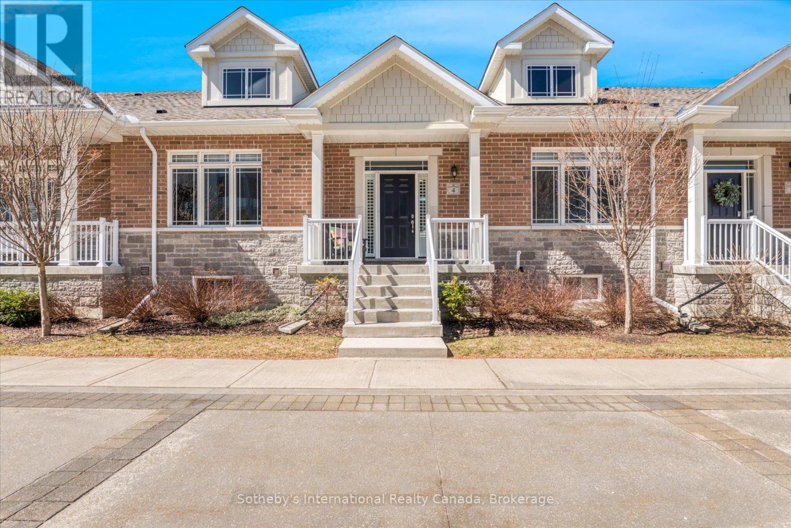 4 EMERSON MEWS, collingwood, Ontario