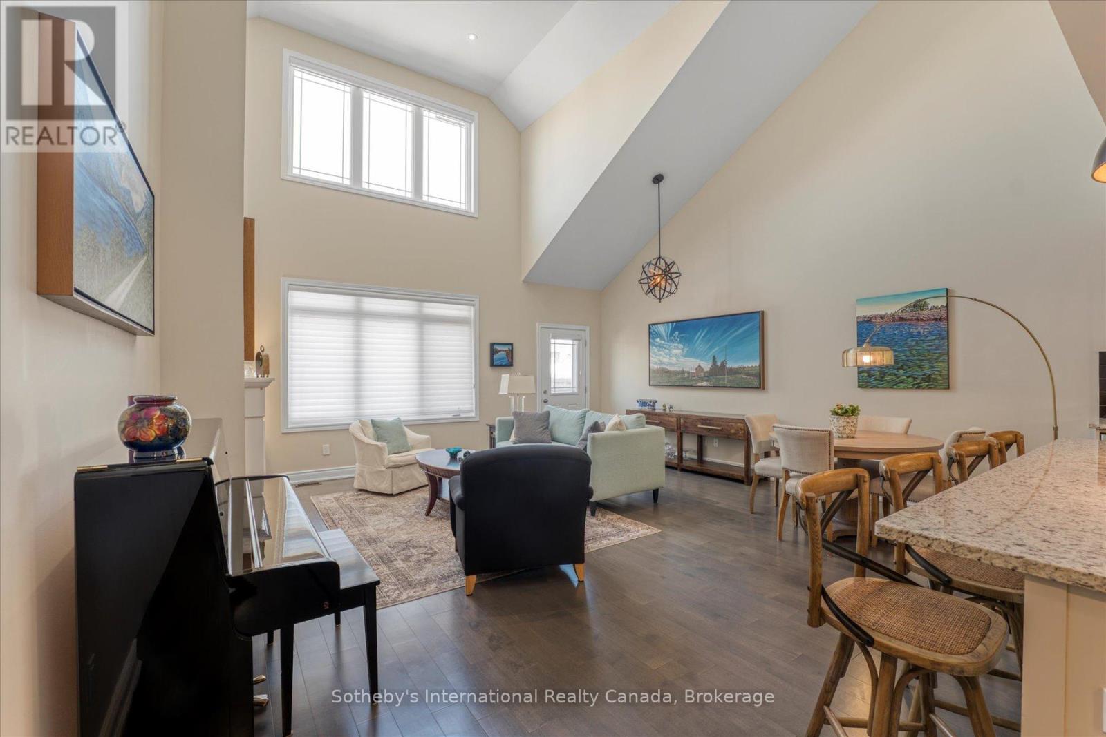 4 Emerson Mews, Collingwood, Ontario  L9Y 2X4 - Photo 4 - S12509494