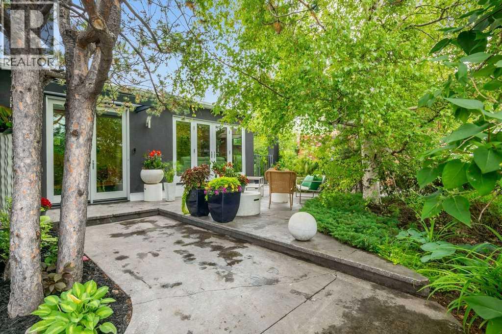 112 Varsity Green Bay Nw, Calgary, Alberta  T3B 3A7 - Photo 1 - A2249686