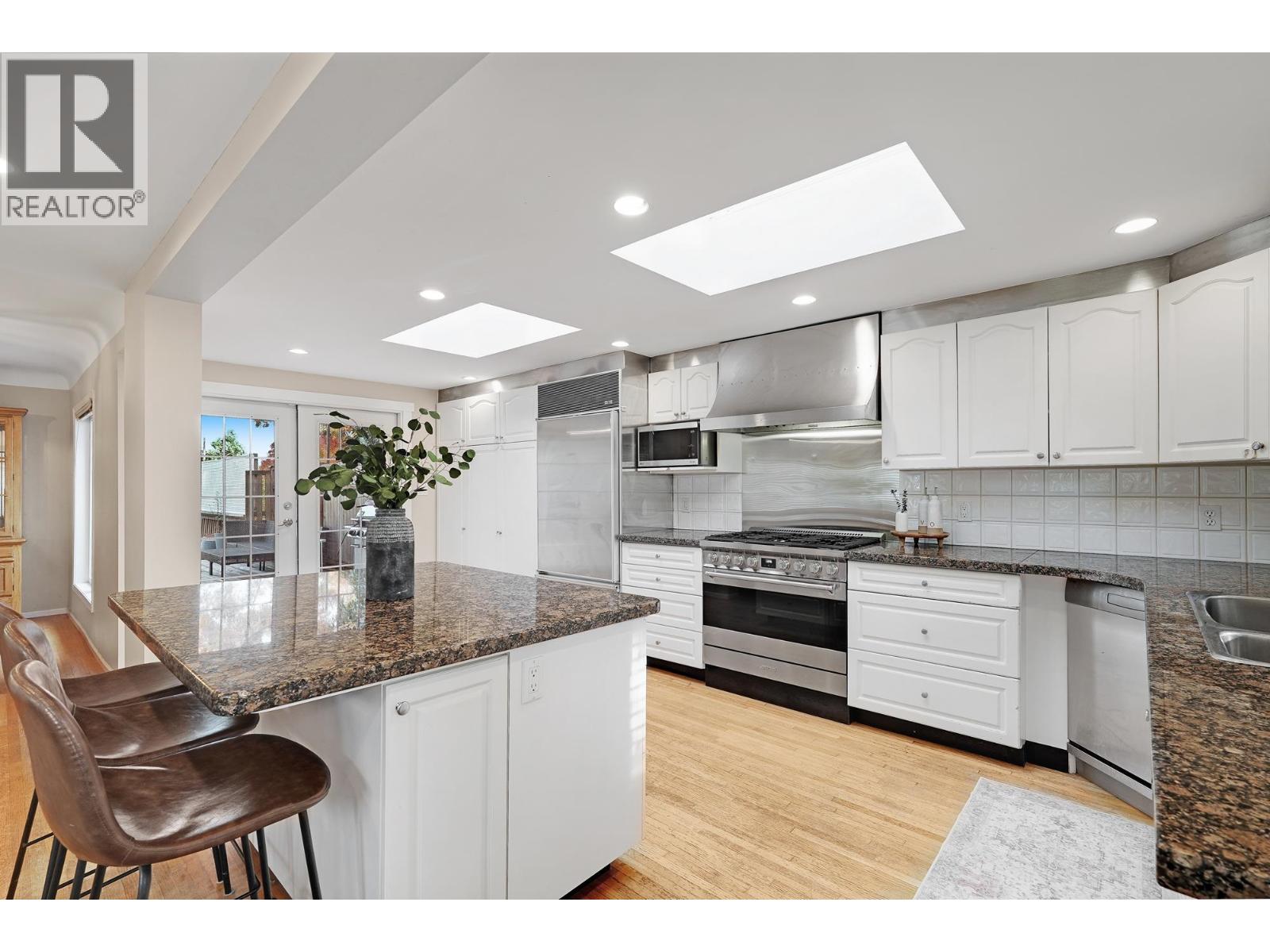 3737 Yale Street, Burnaby, British Columbia V5C 1P3 - Photo 12 - R3064658