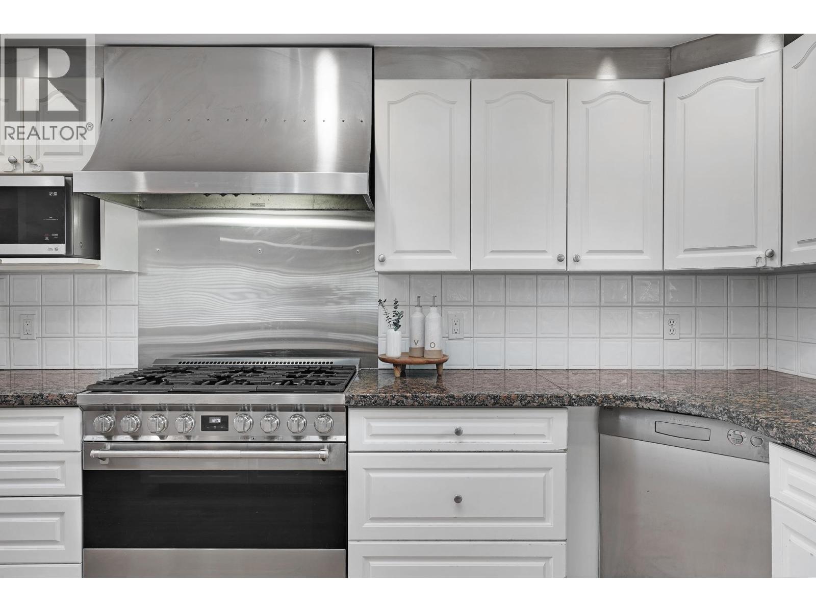 3737 Yale Street, Burnaby, British Columbia V5C 1P3 - Photo 13 - R3064658