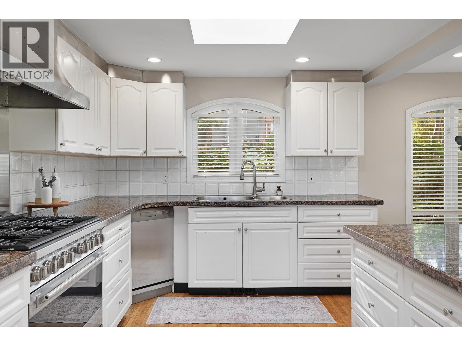 3737 Yale Street, Burnaby, British Columbia V5C 1P3 - Photo 14 - R3064658