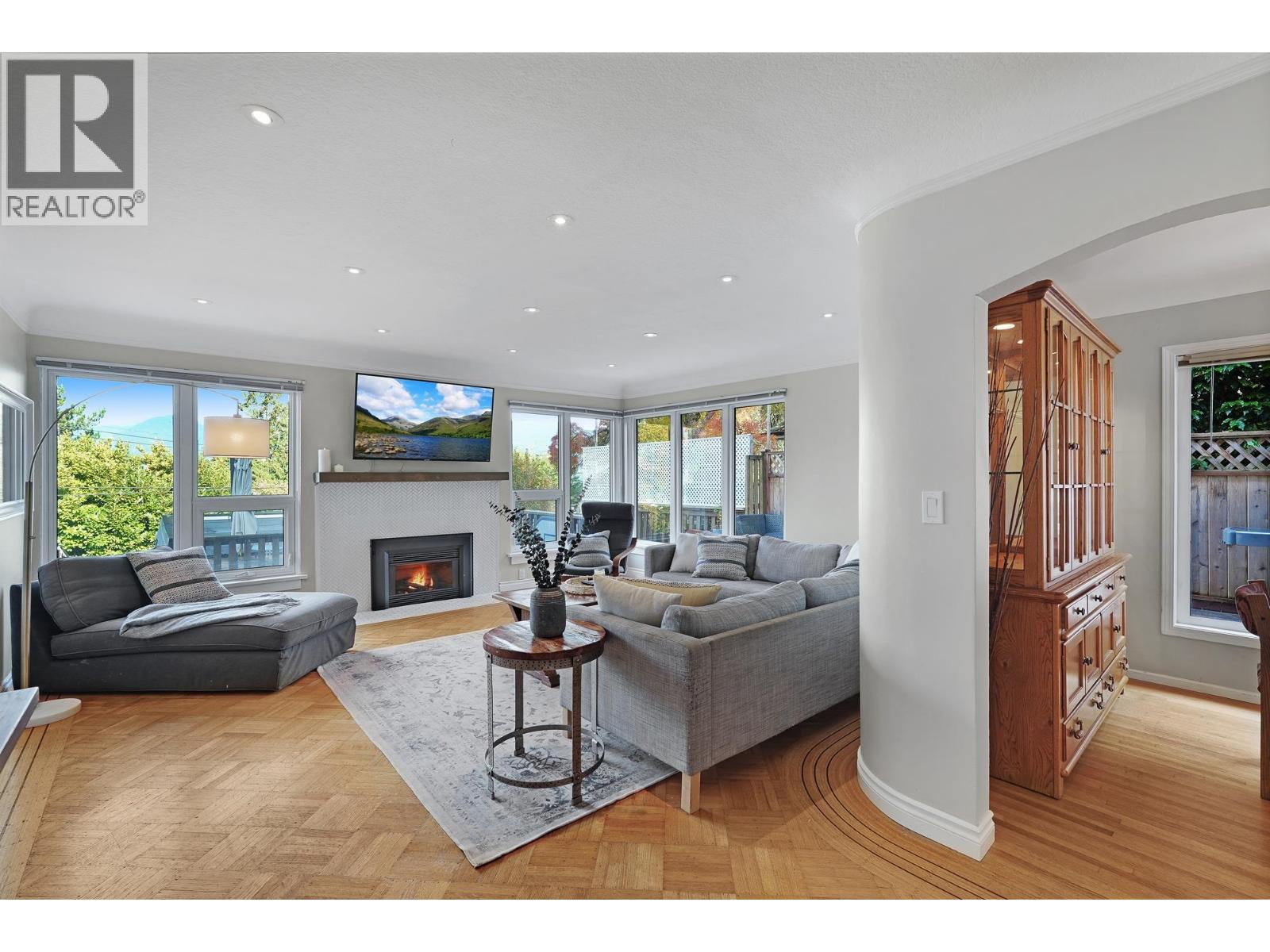 3737 Yale Street, Burnaby, British Columbia V5C 1P3 - Photo 4 - R3064658