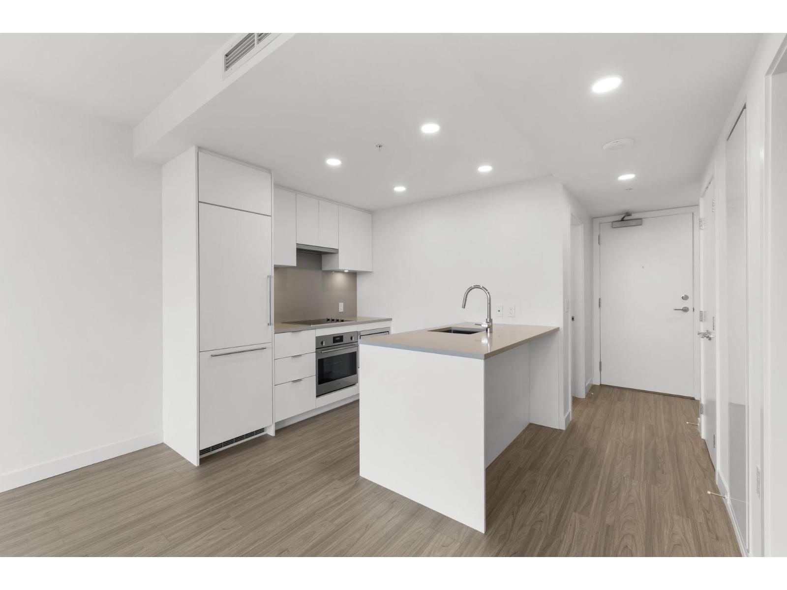 1209 13675 107a Avenue, Surrey, British Columbia  V3T 2H2 - Photo 2 - R3063870