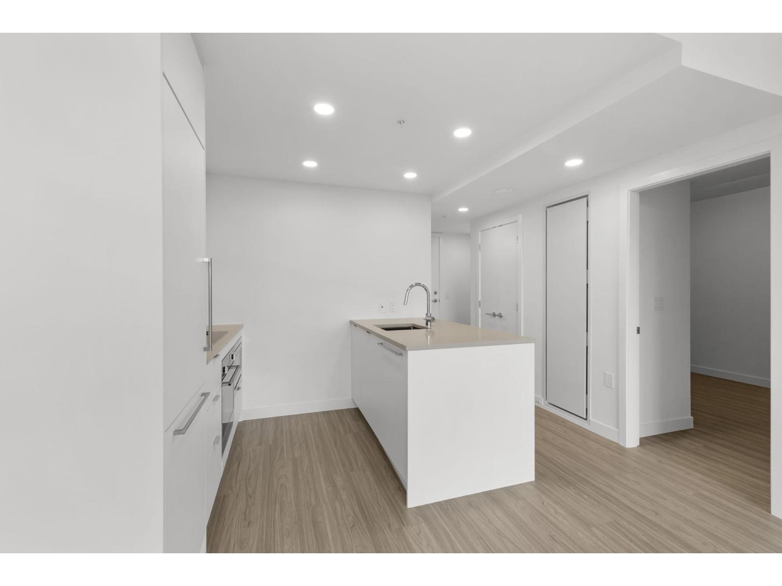 1209 13675 107a Avenue, Surrey, British Columbia  V3T 2H2 - Photo 8 - R3063870