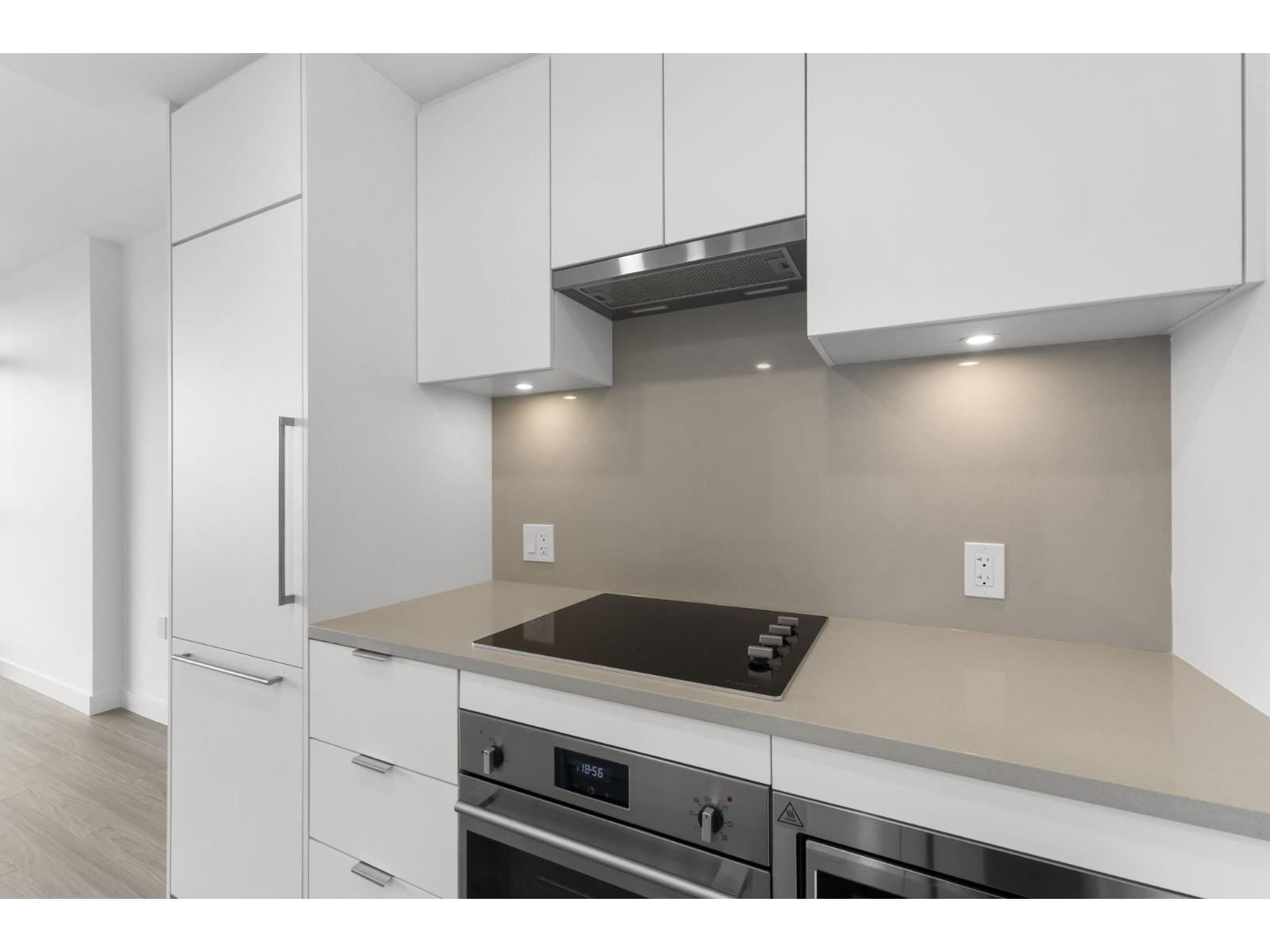 1209 13675 107a Avenue, Surrey, British Columbia  V3T 2H2 - Photo 3 - R3063870