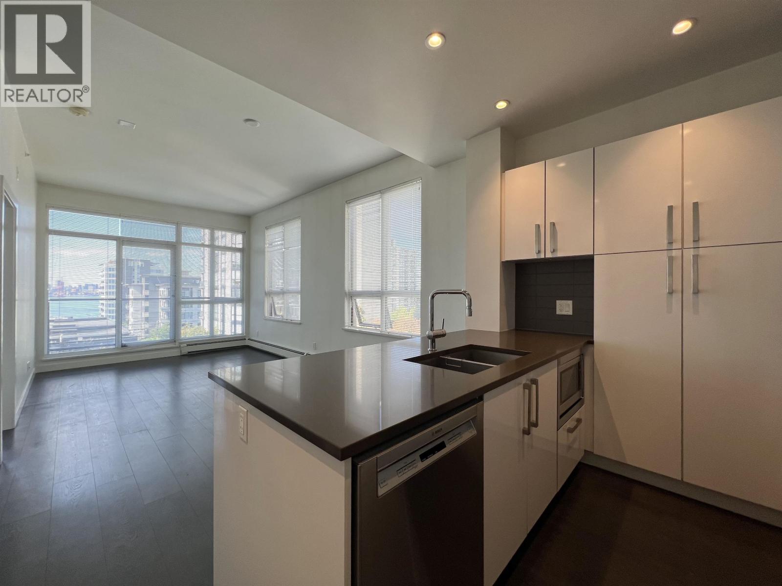 3xx 105 W 2nd Street, North Vancouver, British Columbia  V7M 2E7 - Photo 3 - R3064608