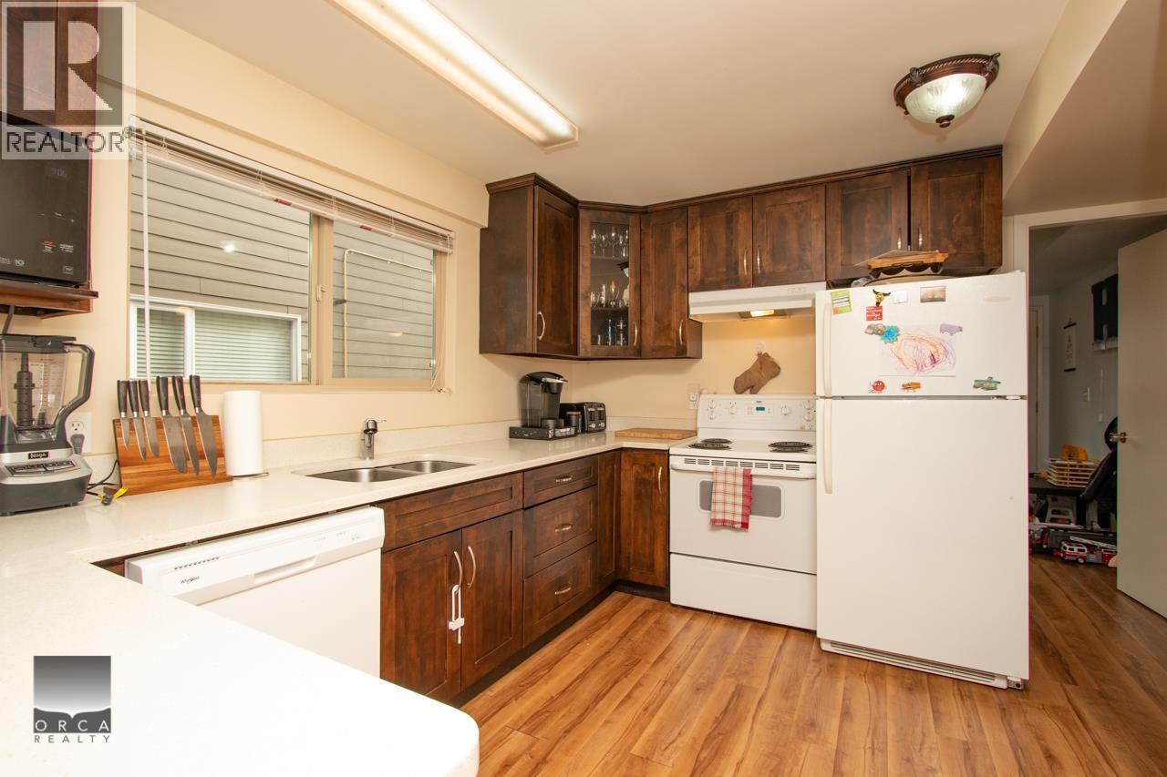 Ground Level 1990 Casano Drive, North Vancouver, British Columbia  V7J 2R2 - Photo 11 - R3064610