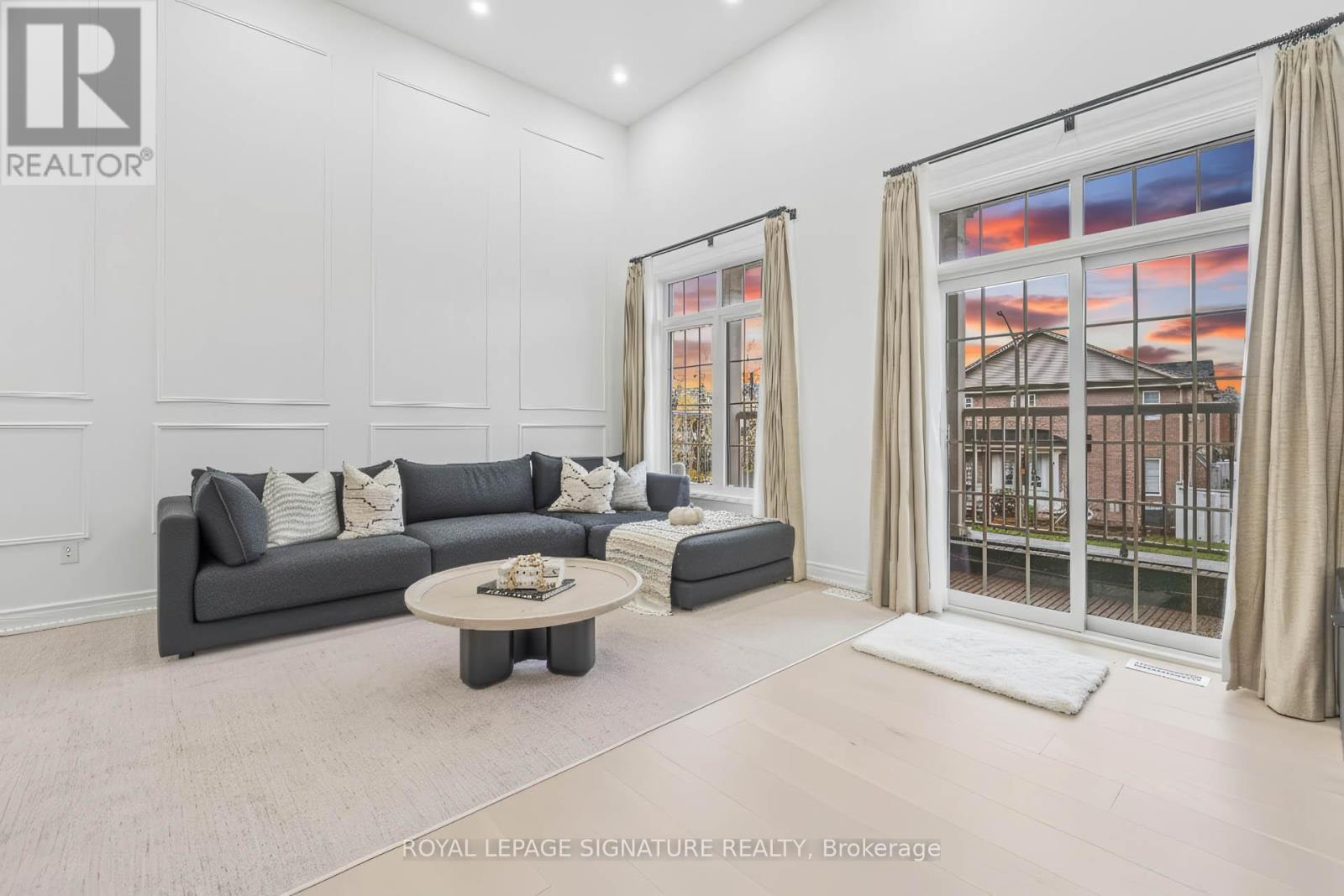 607 Shaftsbury Street, Oshawa, Ontario  L1K 2X4 - Photo 2 - E12508628