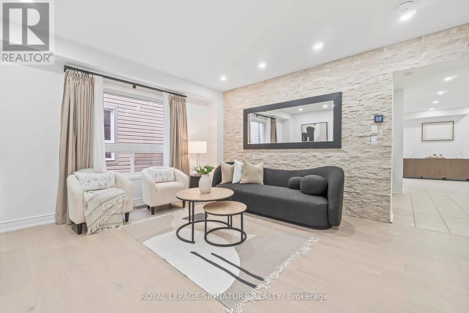 607 Shaftsbury Street, Oshawa, Ontario  L1K 2X4 - Photo 3 - E12508628