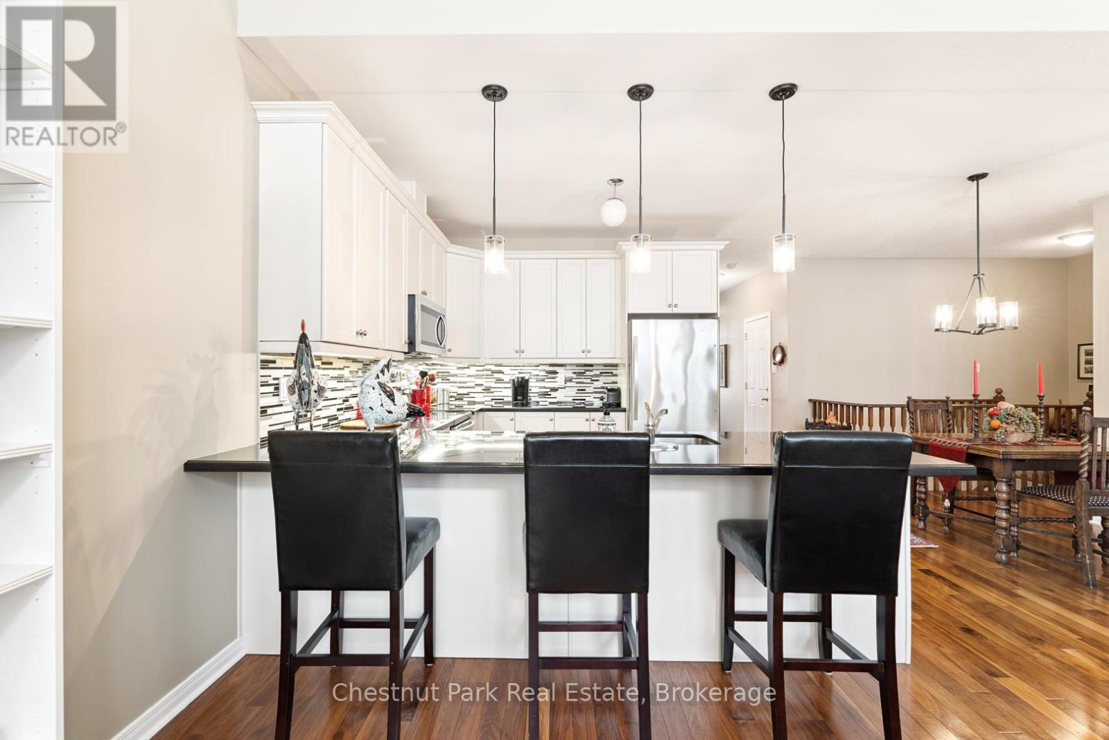 9 Stormont Court, Bracebridge, Ontario P1L 0B7 - Photo 9 - X12509444