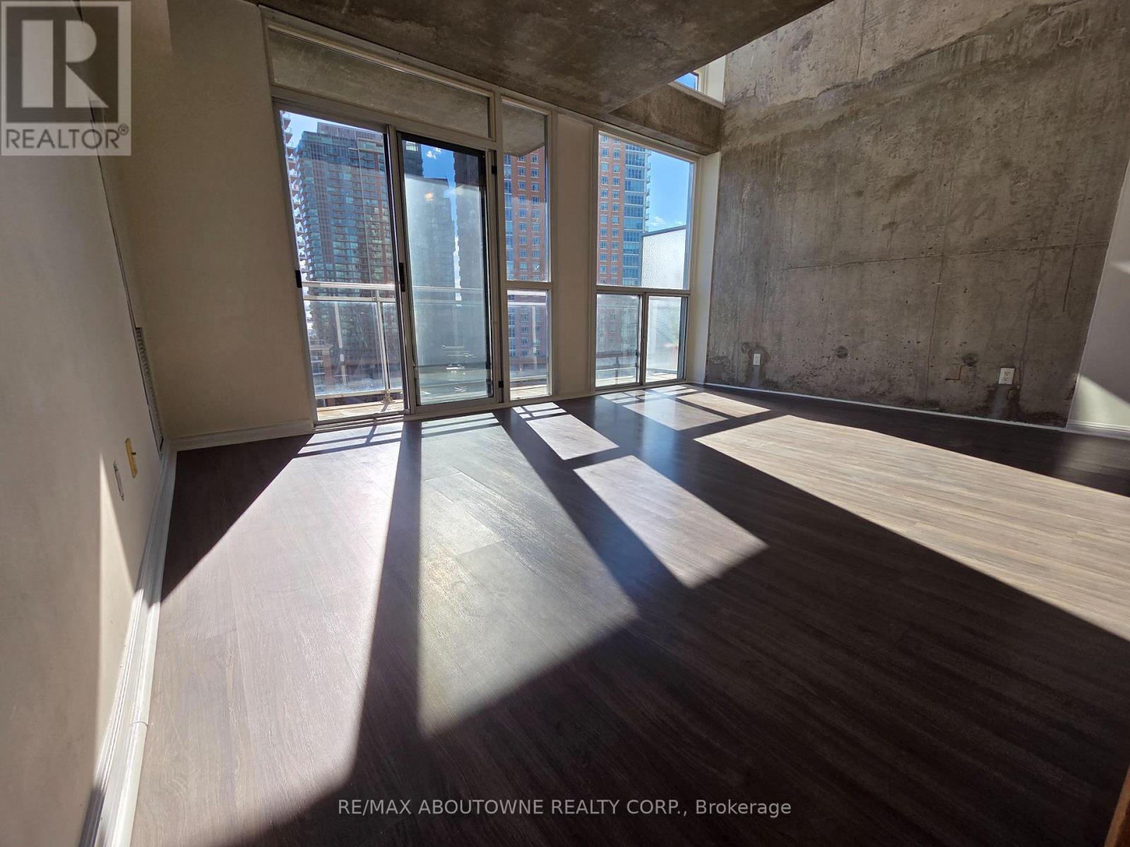 1005 - 1029 KING STREET W, Toronto, Ontario