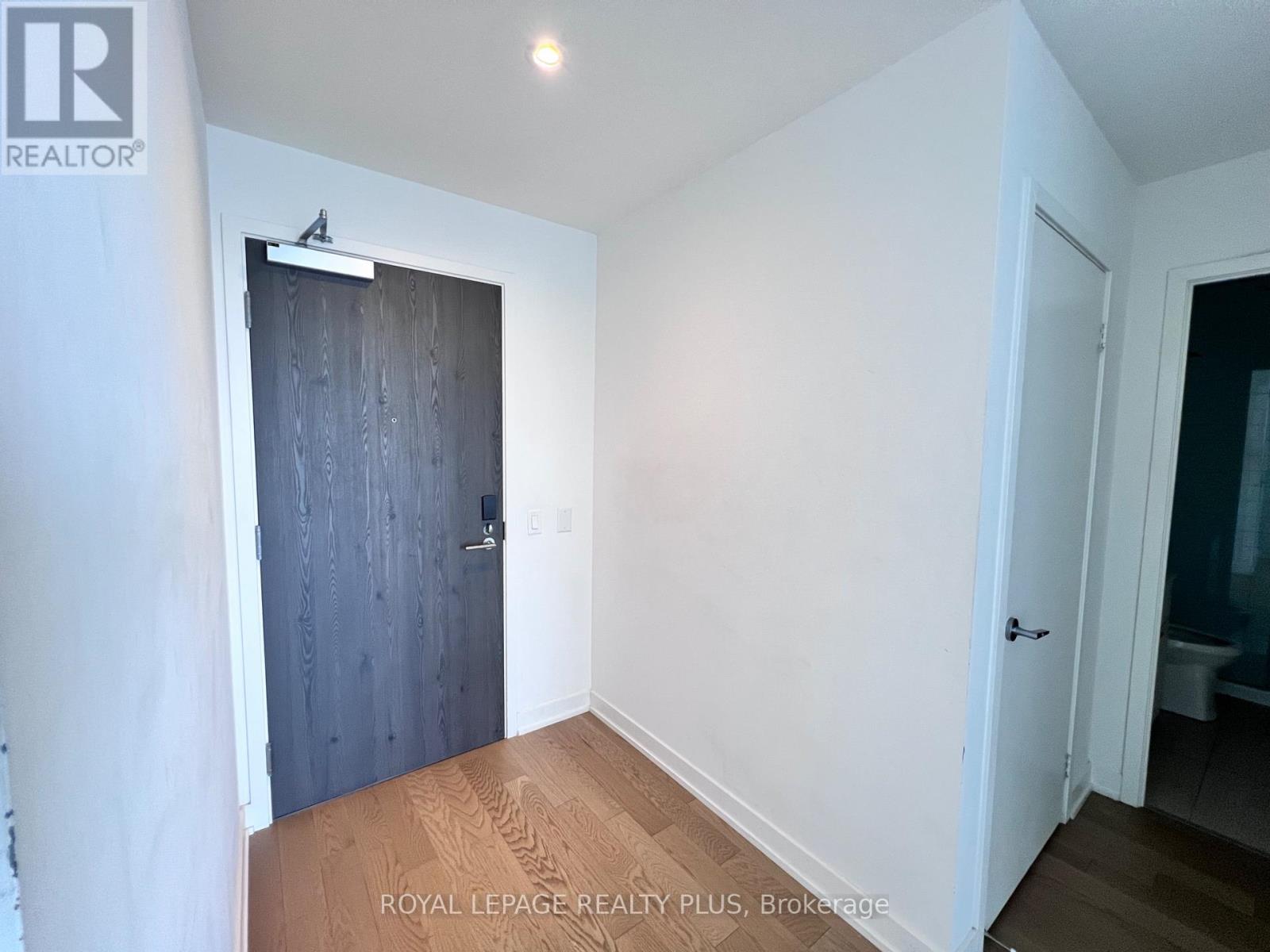 2416 - 25 Richmond Street E, Toronto, Ontario  M5C 0A6 - Photo 3 - C12477189